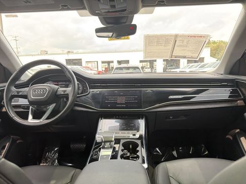 Used 2023 Audi Q8 Premium AWD/4WD image 18