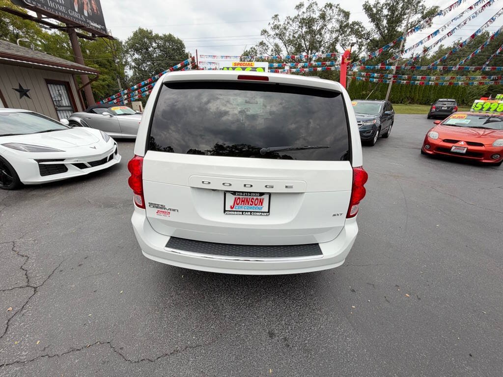 Used 2020 Dodge Grand Caravan SXT w/ Driver Convenience Group FWD image 7