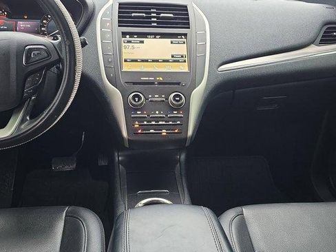 Used 2017 Lincoln MKC Premiere image 15