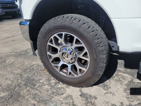 Used 2021 Ford F250 Lariat w/ Lariat Value Package image 6