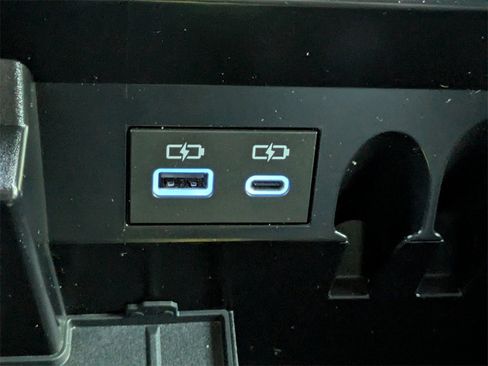 Used 2024 Toyota Tundra Limited image 24