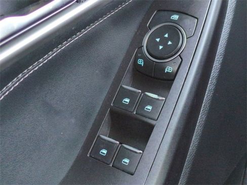 Certified 2020 Ford Explorer XLT w/ Equipment Group 202A image 22