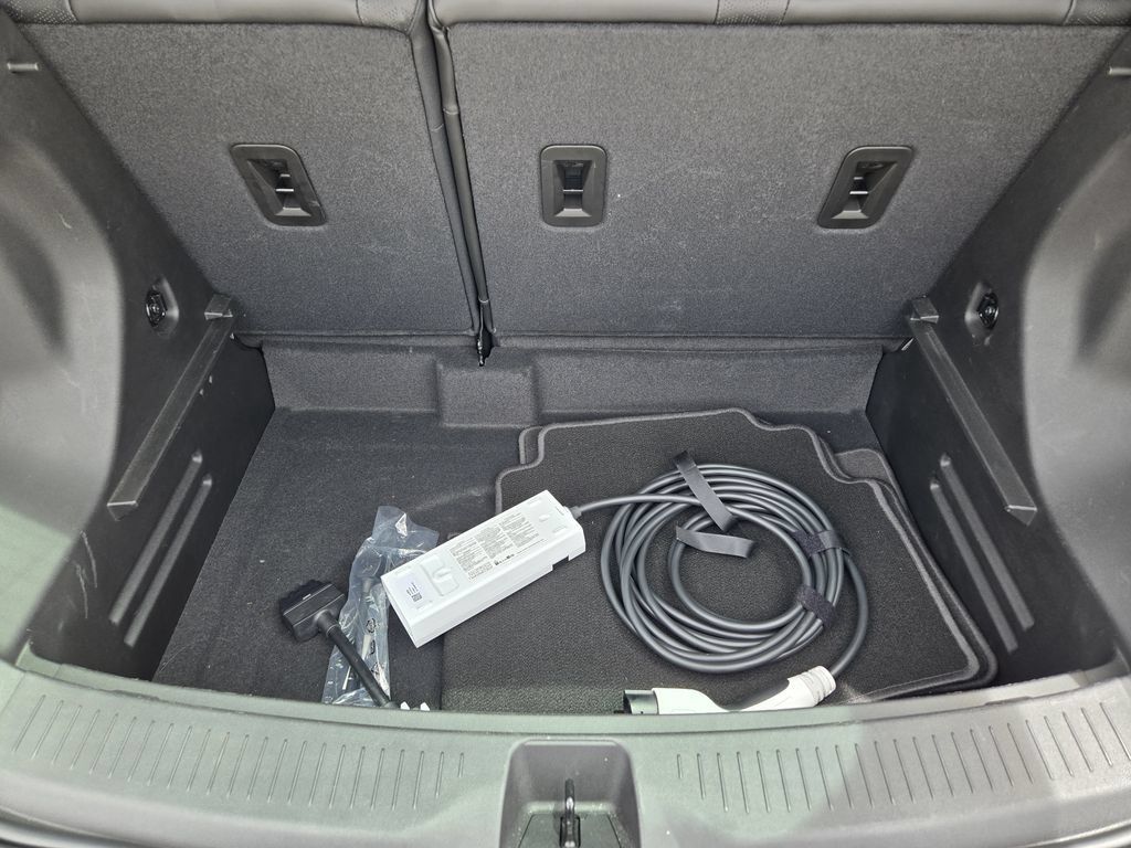 Used 2023 Chevrolet Bolt EUV Premier w/ Sun & Sound Package FWD image 34