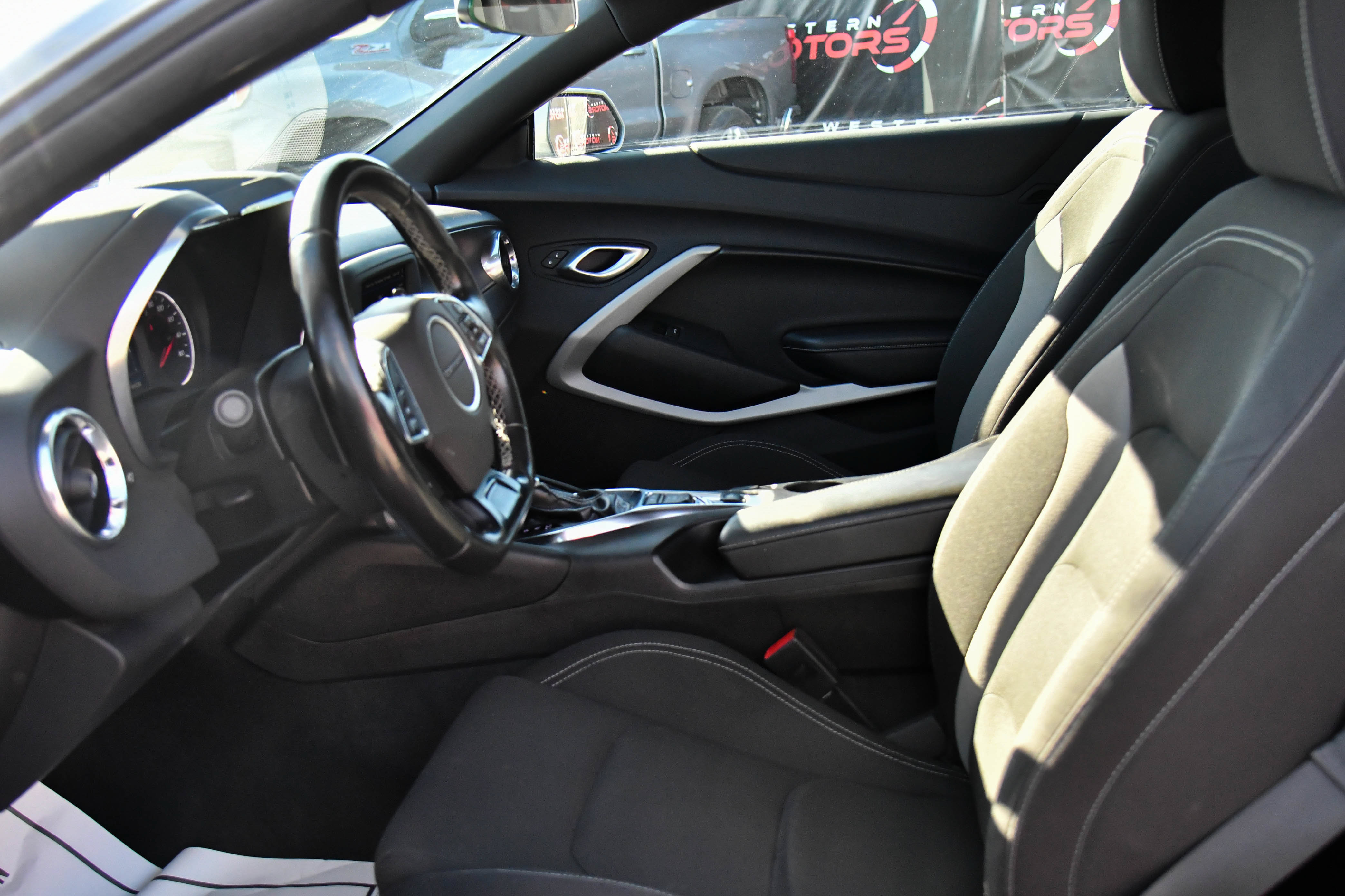 Used 2023 Chevrolet Camaro LT RWD image 17