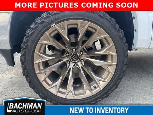 Used 2020 RAM 1500 Laramie AWD/4WD image 4