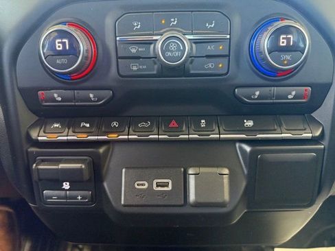 Used 2020 Chevrolet Silverado 1500 LT w/ Convenience Package image 34