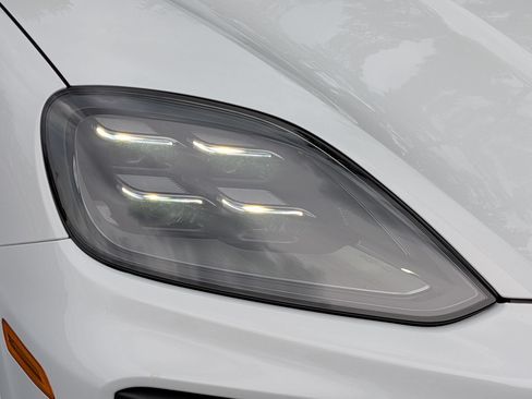 Certified 2026 Porsche Cayenne S AWD/4WD image 26