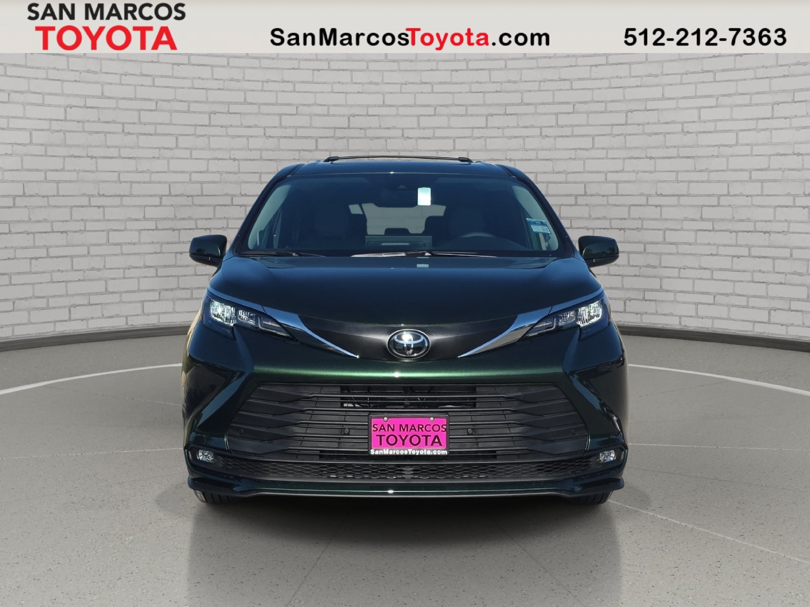 New 2026 Toyota Sienna XLE FWD image 2