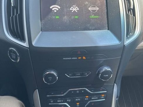 Certified 2019 Ford Edge SEL w/ Equipment Group 201A AWD/4WD image 14