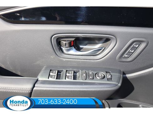 New 2025 Honda Pilot Touring image 26