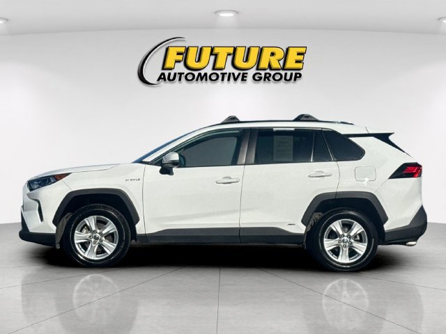 Used 2021 Toyota RAV4 XLE AWD/4WD image 6