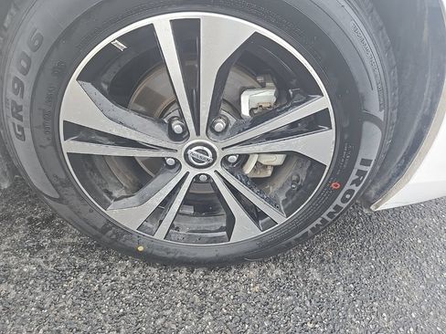 Used 2023 Nissan Sentra SV FWD image 36