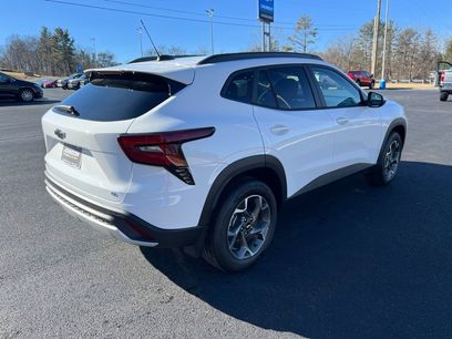 New 2026 Chevrolet Trax LT w/ Sunroof Package