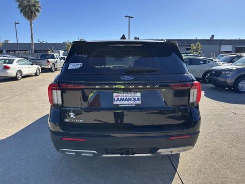 New 2026 Ford Explorer Active w/ Active Comfort Package image 4