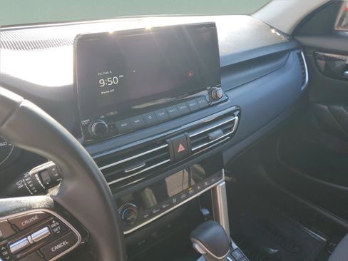 Certified 2023 Kia Seltos S w/ Navigation Package image 12