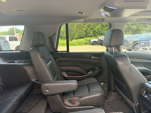 Used 2018 GMC Yukon SLT AWD/4WD image 12