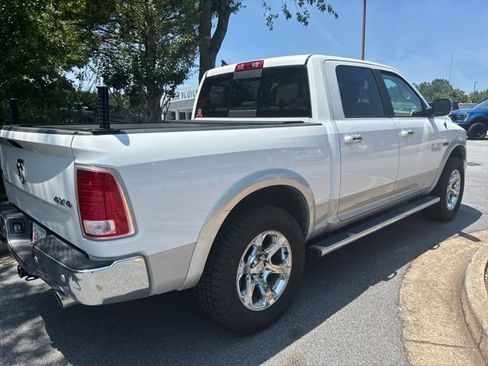 Used 2018 RAM 1500 Laramie w/ Convenience Group AWD/4WD image 5