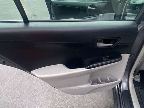 Used 2014 Toyota Camry LE FWD image 21
