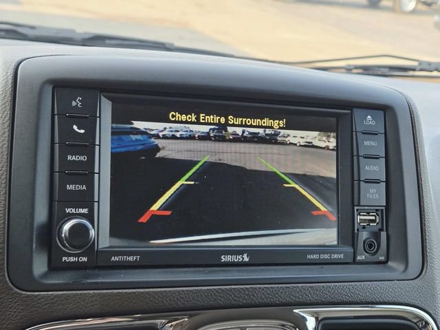 Used 2015 Chrysler Town & Country Touring FWD image 26
