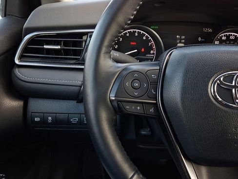 Used 2024 Toyota Camry SE image 20