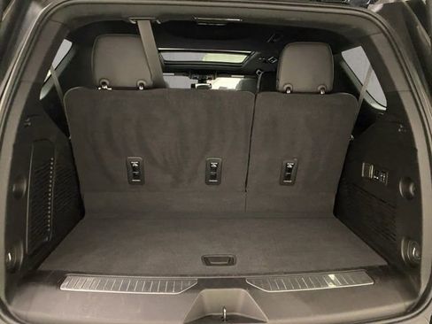 Used 2022 Chevrolet Tahoe Z71 w/ Luxury Package image 27