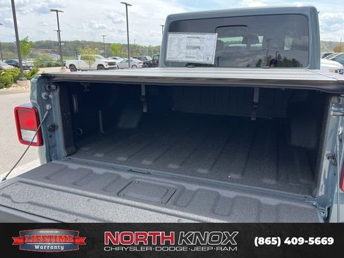 New 2026 Jeep Gladiator Sport AWD/4WD image 19
