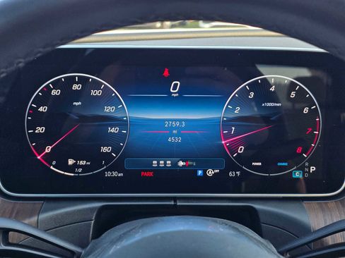 Used 2025 Mercedes-Benz C 300 Sedan image 25