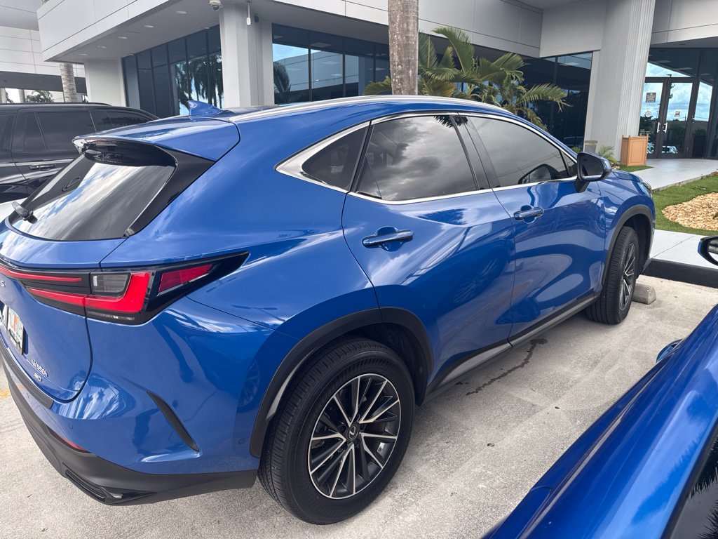 Used 2025 Lexus NX 350h AWD w/ Accessory Package (Z2) image 4