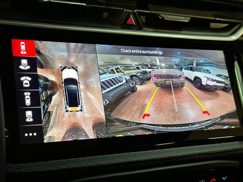 New 2026 Jeep Cherokee Overland w/ Advanced Pro Tech Group AWD/4WD image 19