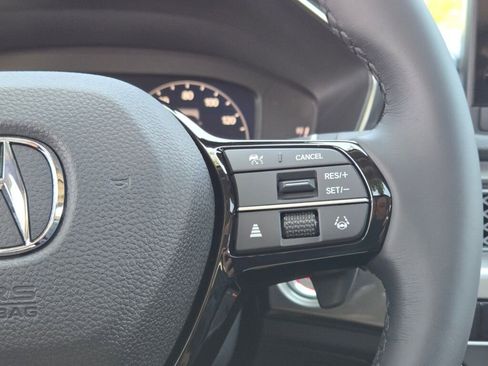 New 2025 Acura Integra Base image 32