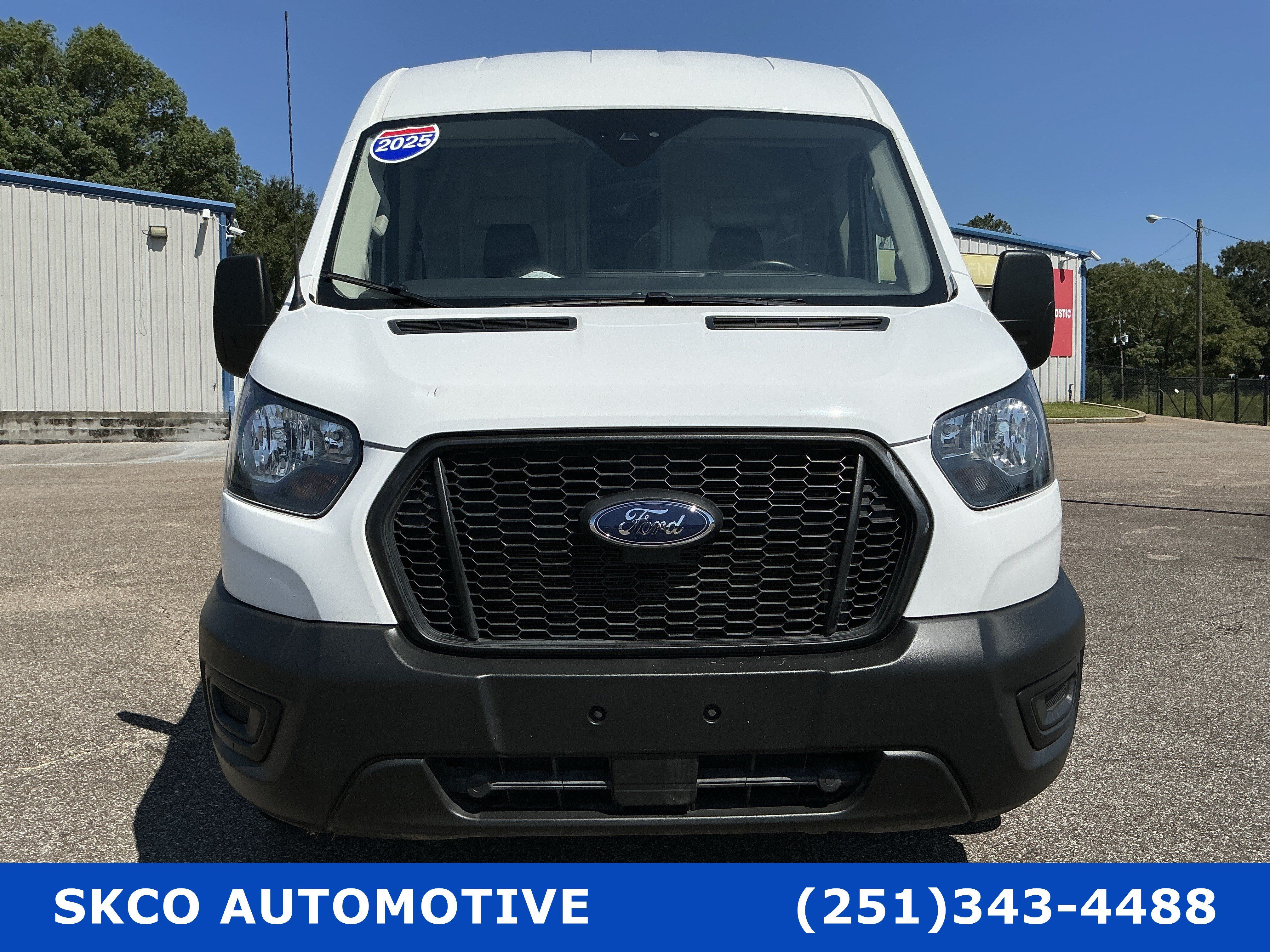 Used 2025 Ford Transit 250 148 Medium Roof RWD image 8