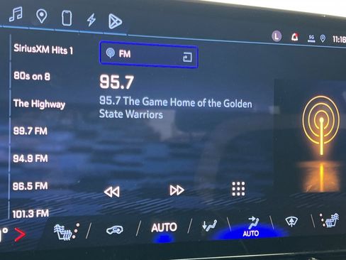 Used 2024 Chevrolet Blazer EV LT image 18