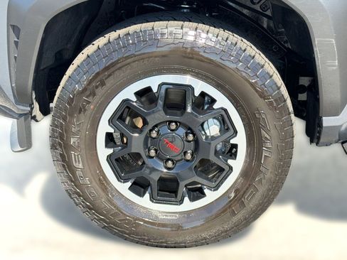 Used 2025 Toyota 4Runner TRD Off-Road image 12