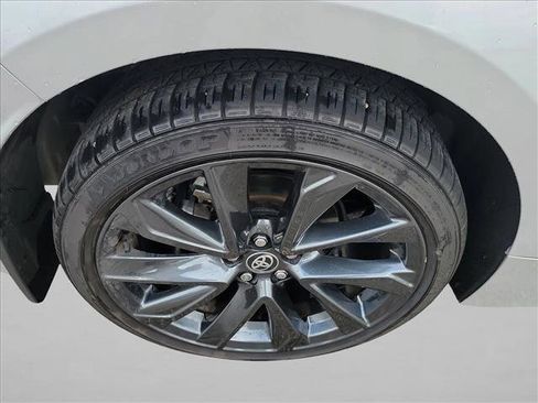 Used 2025 Toyota Corolla SE image 11