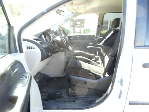 Used 2014 RAM C/V Tradesman w/ UConnect Hands-Free Group image 9