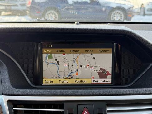 Used 2011 Mercedes-Benz E 350 4MATIC Sedan image 26
