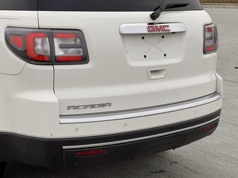 Used 2015 GMC Acadia SLT image 6