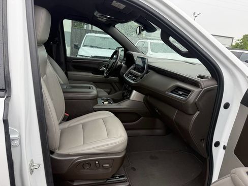 Used 2021 Chevrolet Suburban Z71 w/ Z71 Off-Road Package AWD/4WD image 10