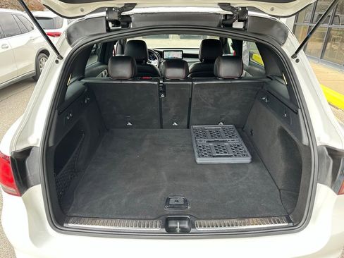 Used 2021 Mercedes-Benz GLC 43 AMG 4MATIC image 23