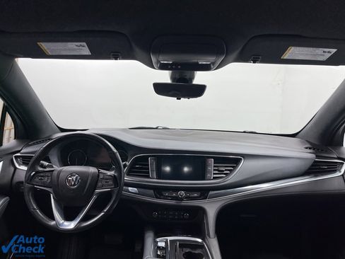 Used 2024 Buick Enclave Premium image 18