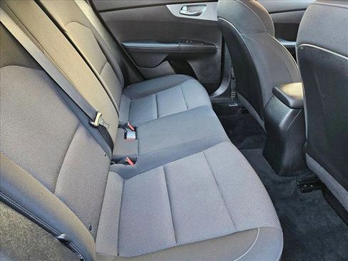 Used 2023 Kia Forte LXS w/ LXS Technology Package image 17
