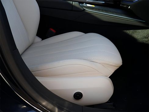 New 2026 Mercedes-Benz E 350 4MATIC Sedan image 12