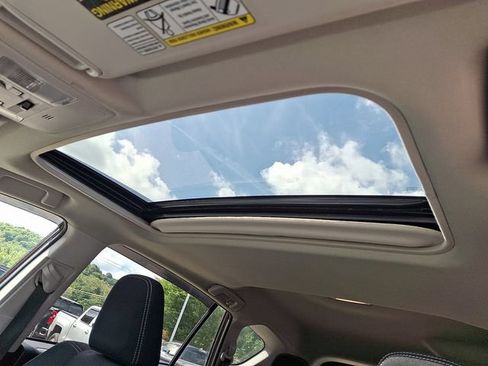 Used 2016 Toyota RAV4 XLE w/ Convenience Package AWD/4WD image 14
