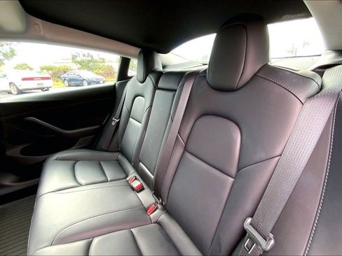 Used 2022 Tesla Model 3 Long Range image 25