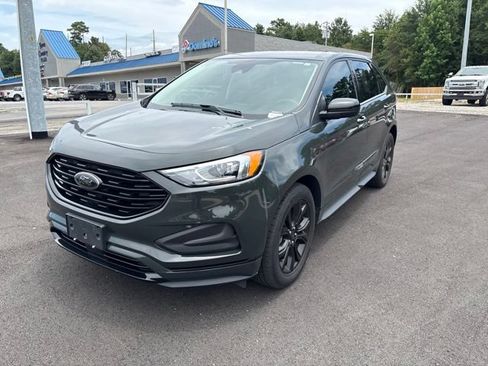 Used 2024 Ford Edge SE w/ Black Appearance Package AWD/4WD image 3