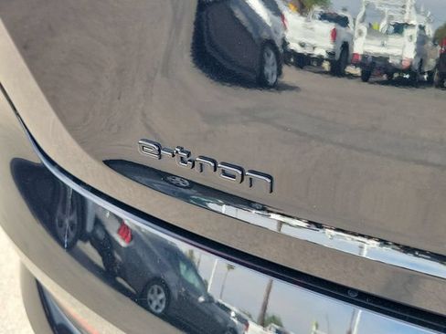 Used 2023 Audi e-tron Chronos AWD/4WD image 23