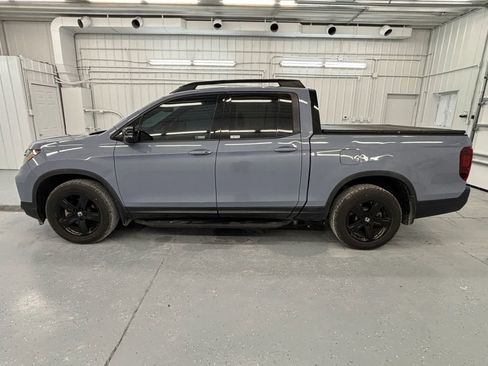 Used 2023 Honda Ridgeline Black Edition image 9