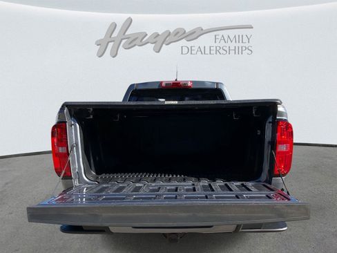 Used 2022 Chevrolet Colorado W/T w/ Custom Special Edition image 10