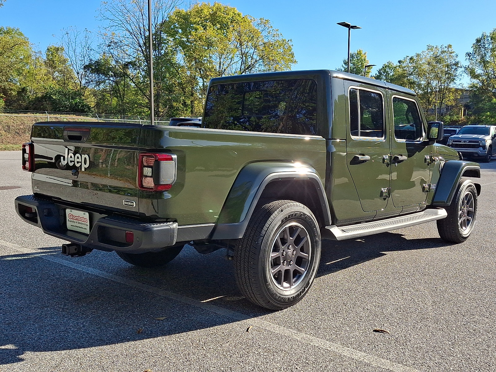Used 2022 Jeep Gladiator Overland w/ Popular Equipment Package AWD/4WD image 7
