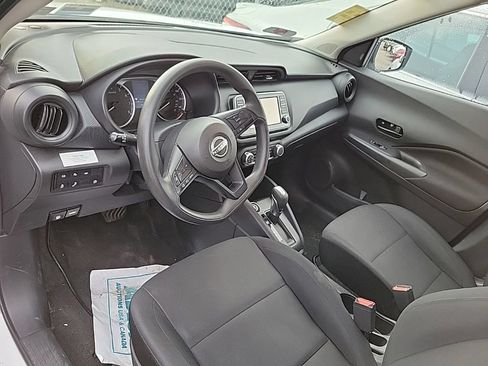 Used 2023 Nissan Kicks S FWD image 7
